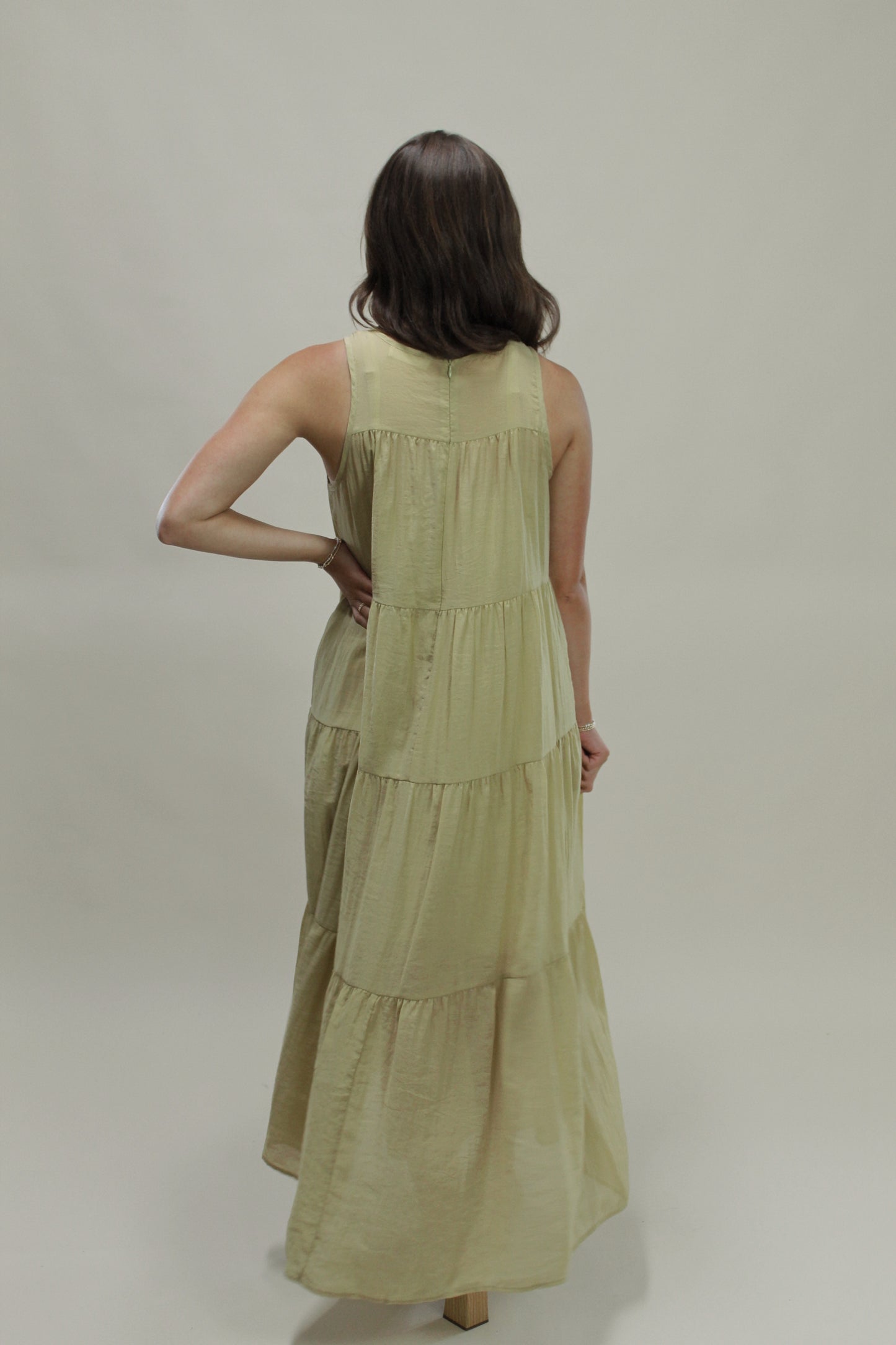 Ava Wren Sleeveless Tiered Midi Dress