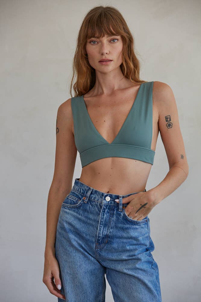 By Tog Triangle Seamless V Neck Brami