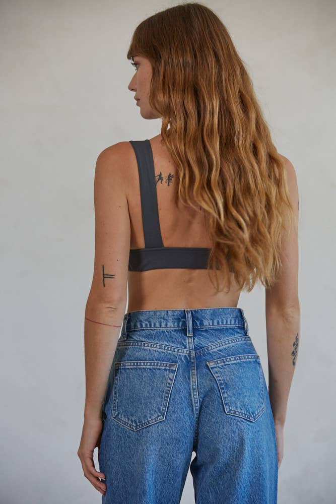 By Tog Triangle Seamless V Neck Brami