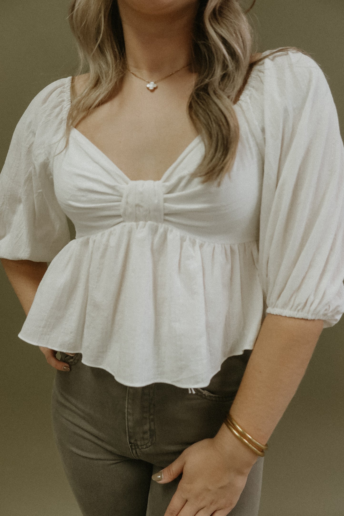 Mustard Seed White Front Knot/Bow Short Sleeve Babydoll Top