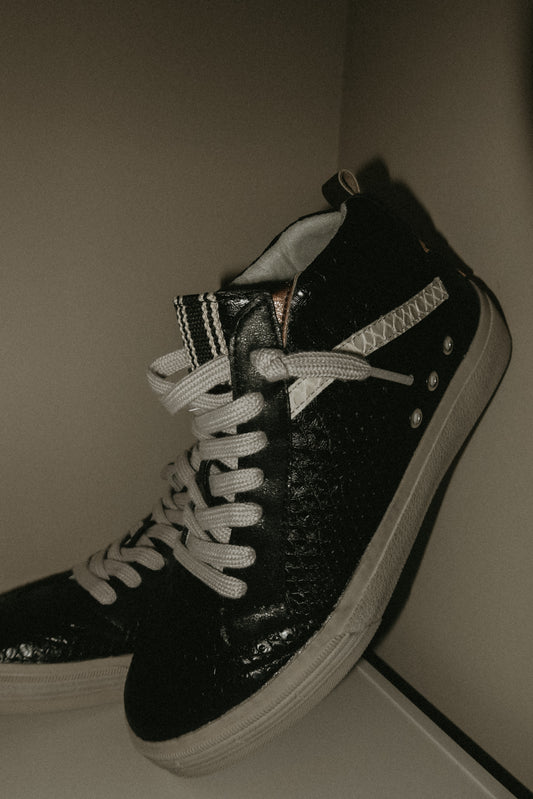 Riley Black Mid Top Shoe