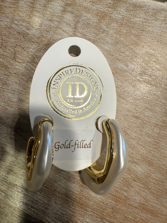 ID Oyster Earring