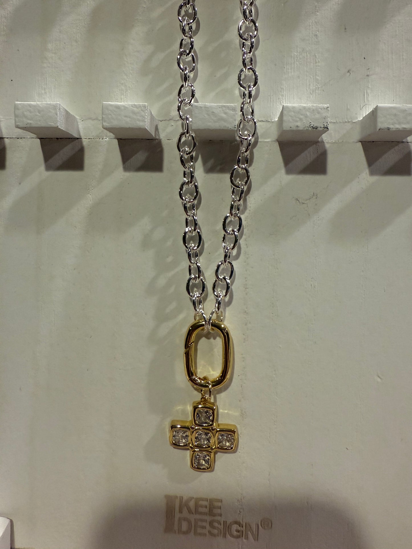 ID Prize Winner-Cross